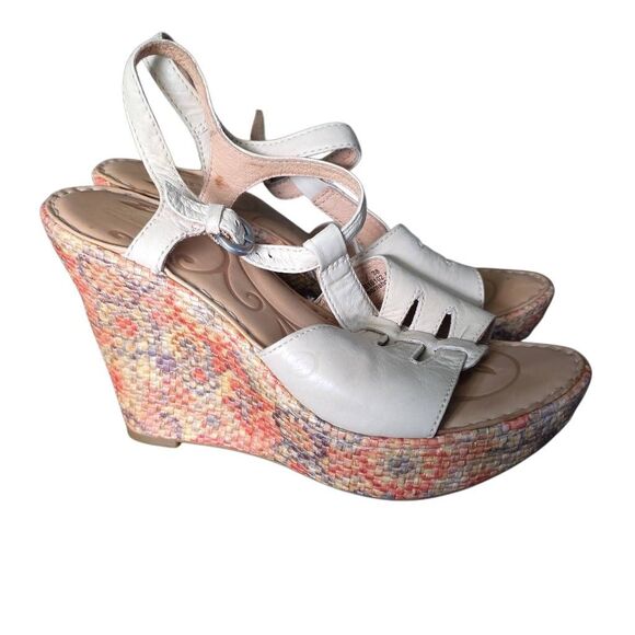 Born Women's Size 7 Cream Leather Floral Espadrille Wedge Sandals - Picture 1 of 9